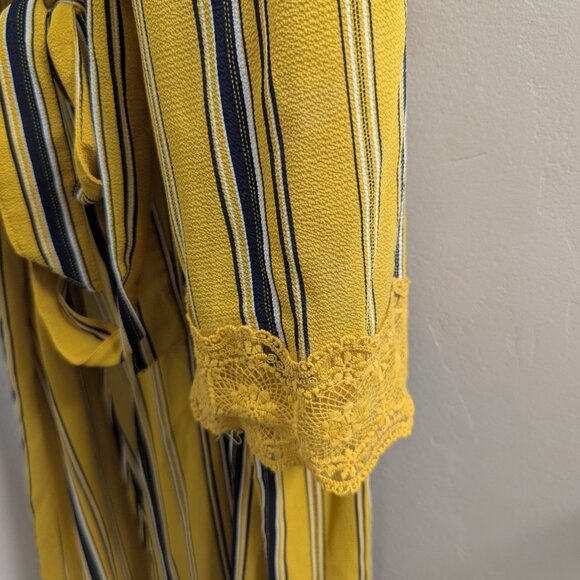 Vintage Dressing Gown - Picture 2 of 5